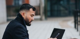 Jak faktoring wpływa na relacje z kontrahentami i wizerunek firmy?