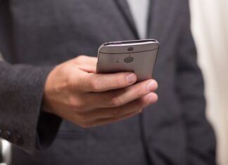 Na czym polega e mail?