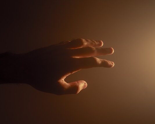 Czym jest empatia i jak wpływa na kompetencje społeczne? Czym jest empatia i jak wpływa na kompetencje społeczne?